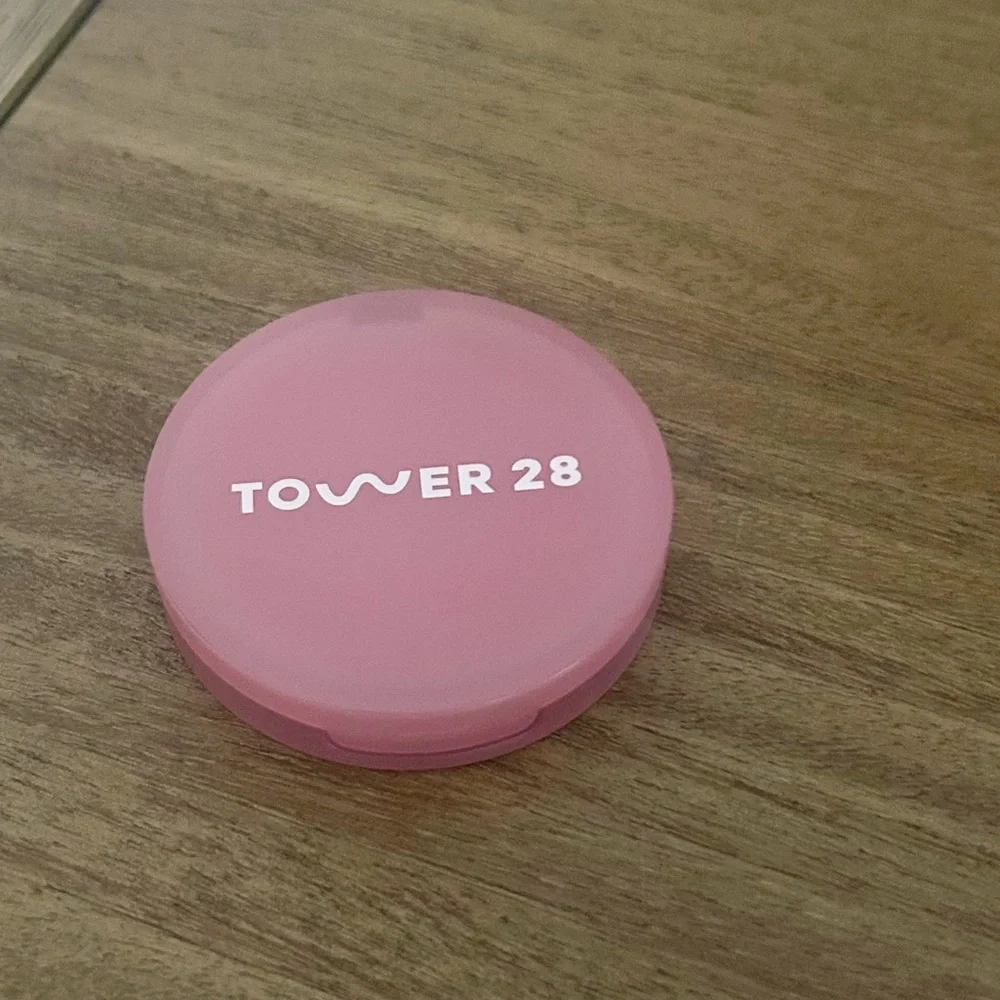 New Tower 28 GetSet Blur + Set Matte Powder Blush Sawtelle Slushie